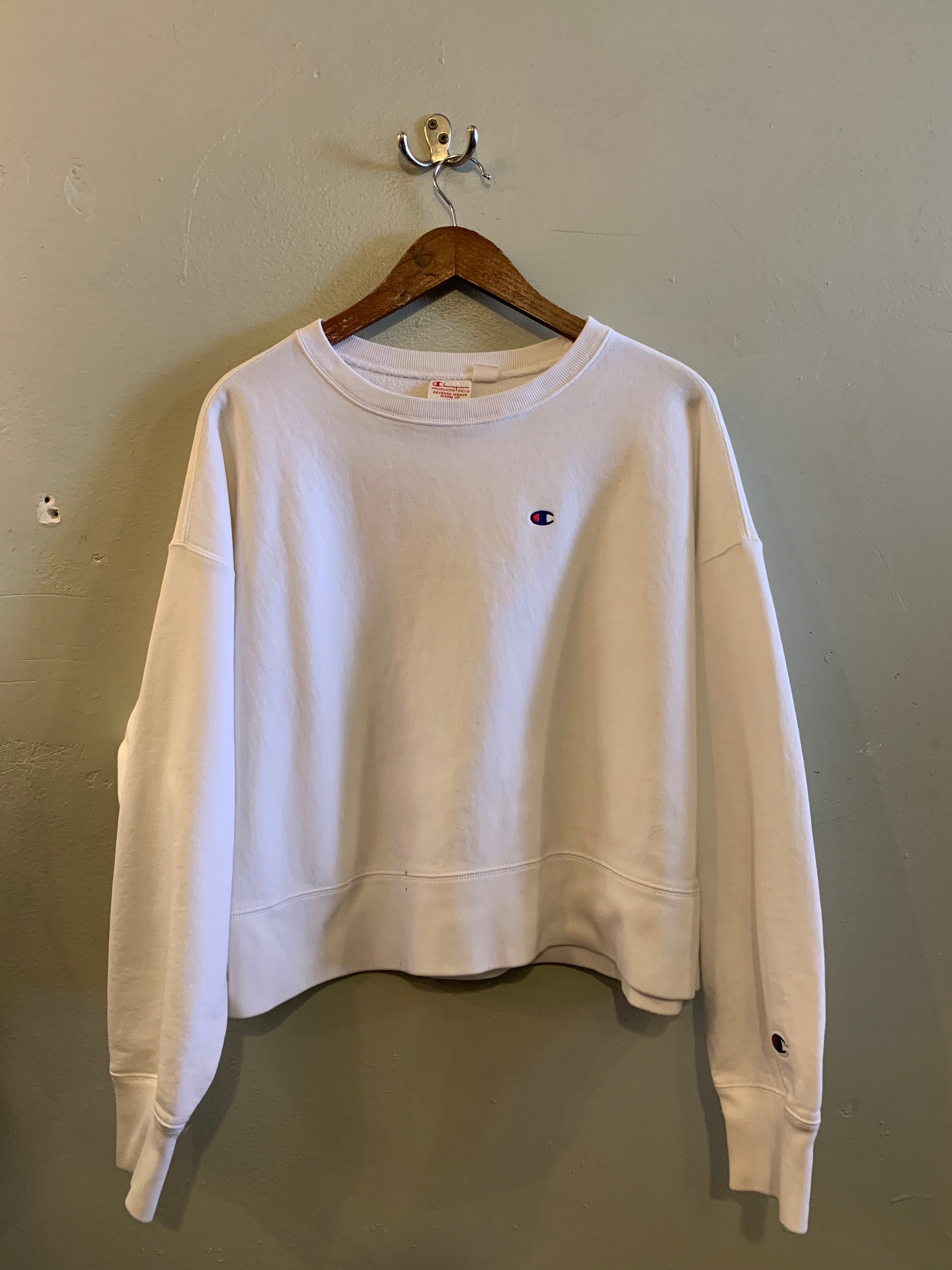 Champion cream sweater 2025