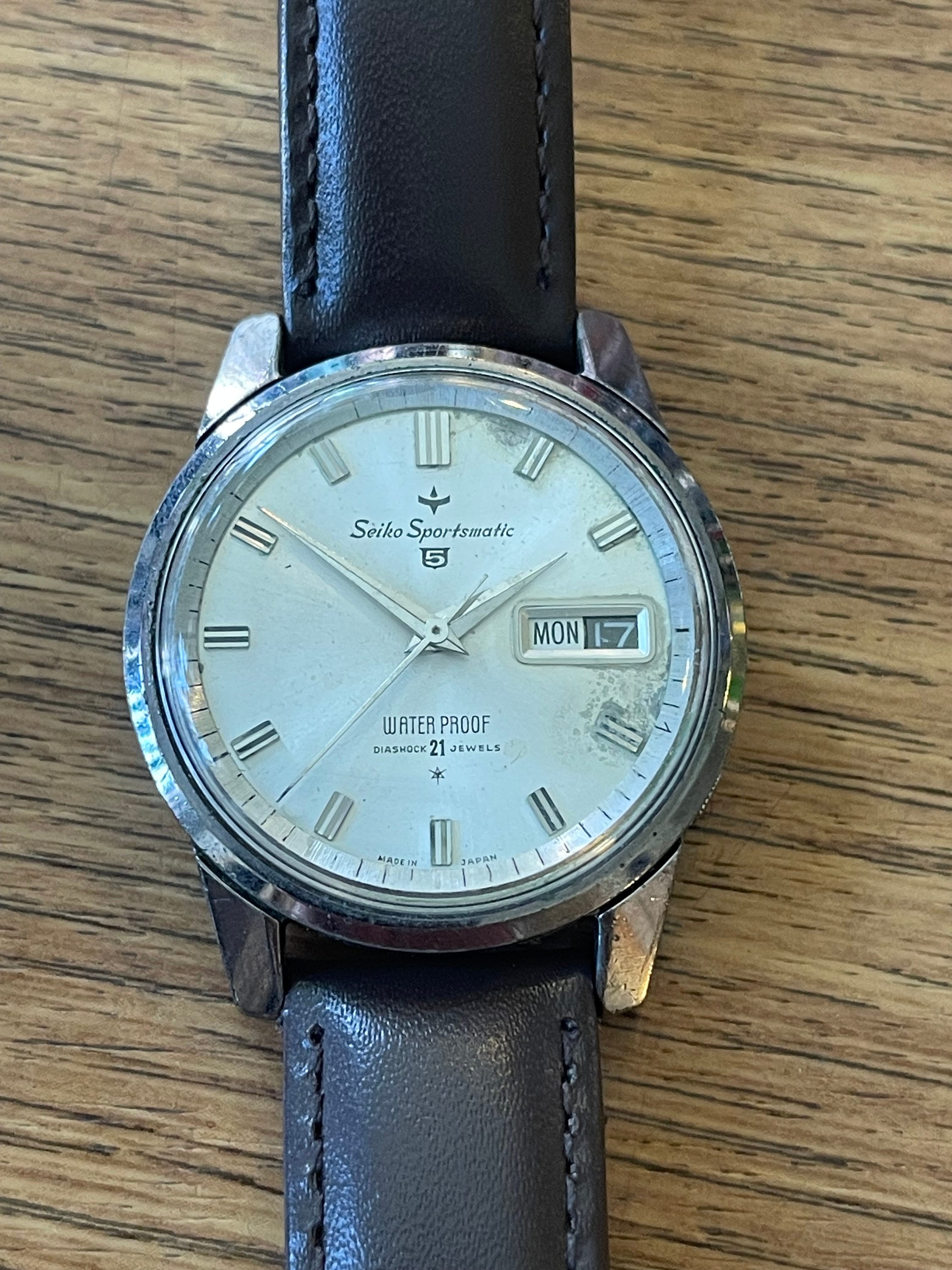 SEIKO 5 / Sportmatic / Vintage Seiko / Seiko Automatic / Day Date