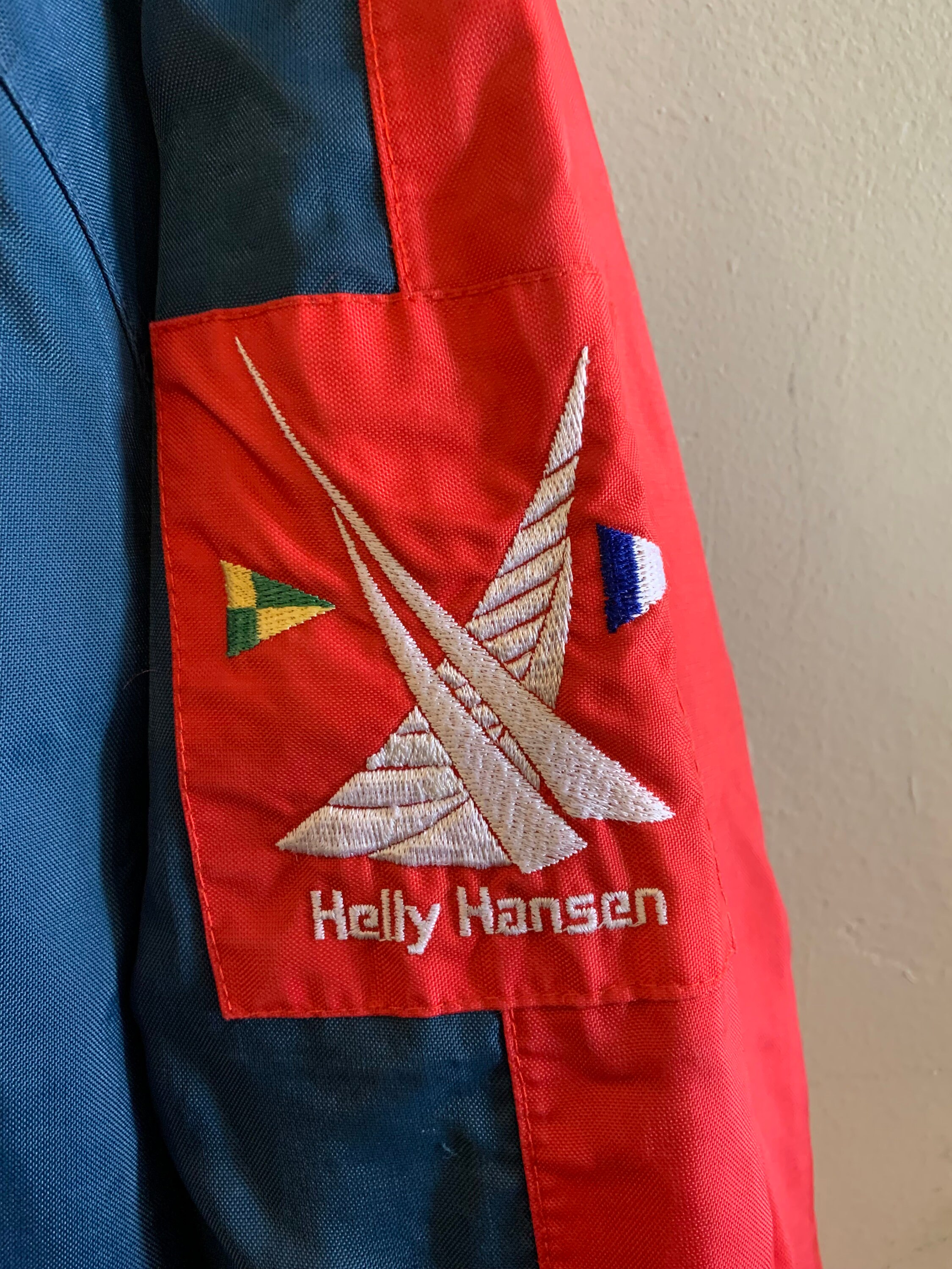Helly Hansen / Vintage Windbreaker / Classic Helly Hansen