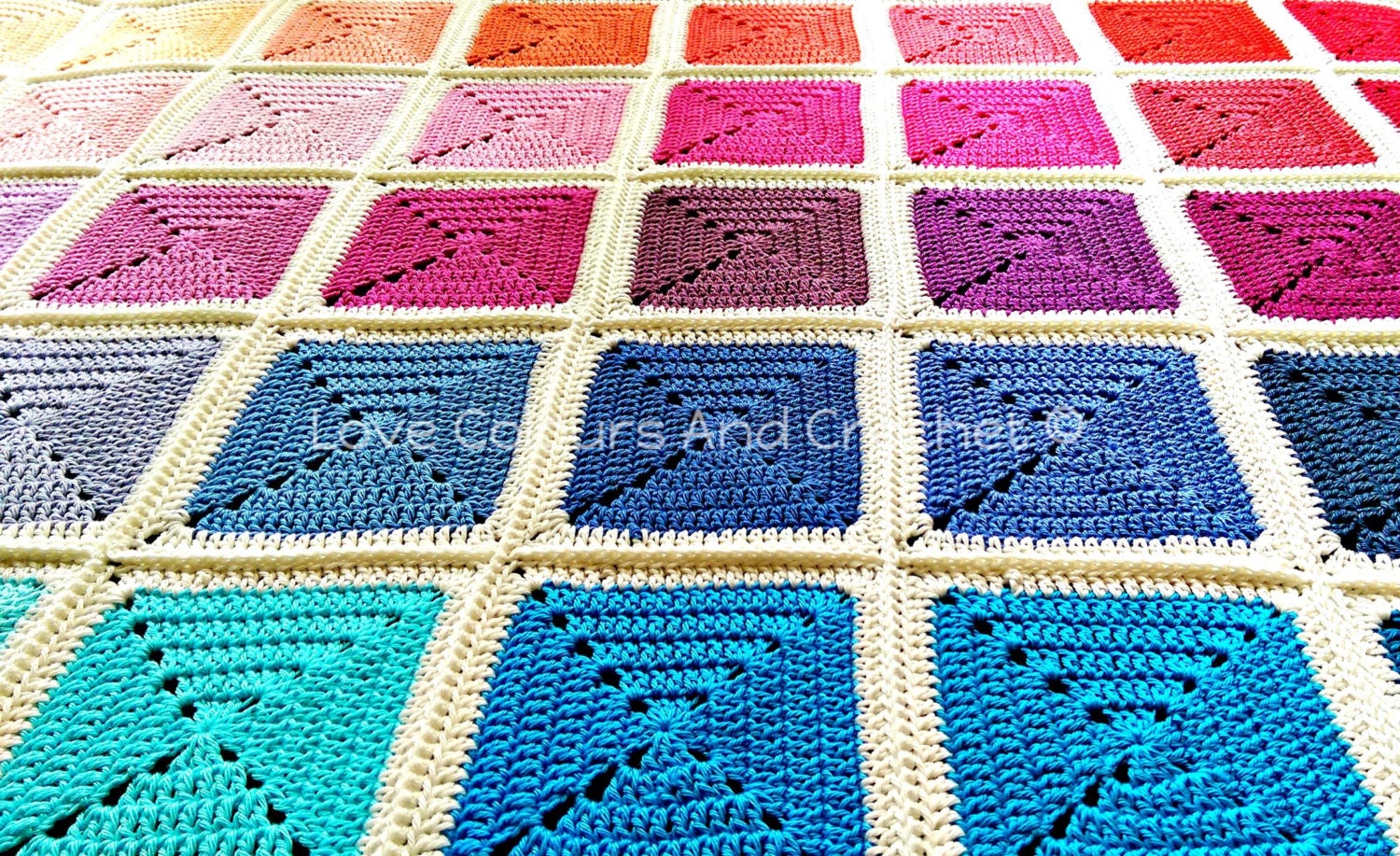 Come fare una coperta a uncinetto, con motivo arcobaleno | Pane, Amore