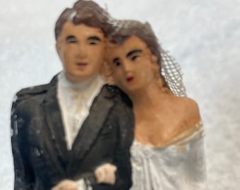 vintage bride and groom cake topper bride with off shoulder wedding dress and veil, chalkware