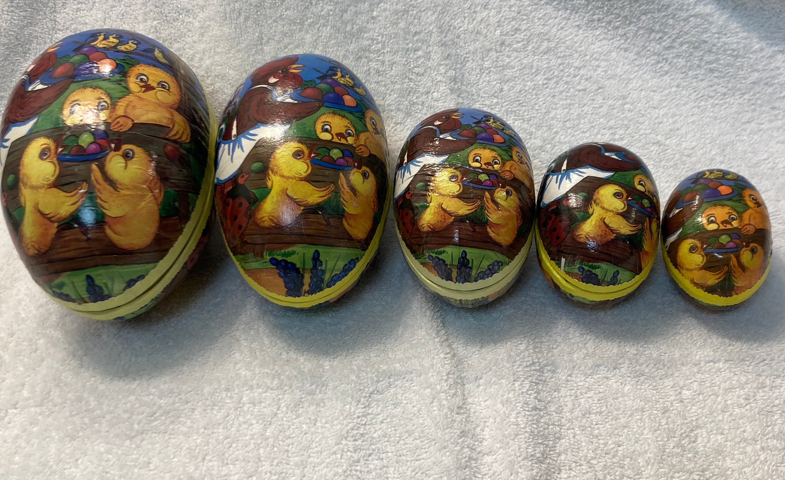 NEW GERMAN PAPER MACHE FILLABLE NESTING EASTER EGG MEDIUM 6" PICNIC