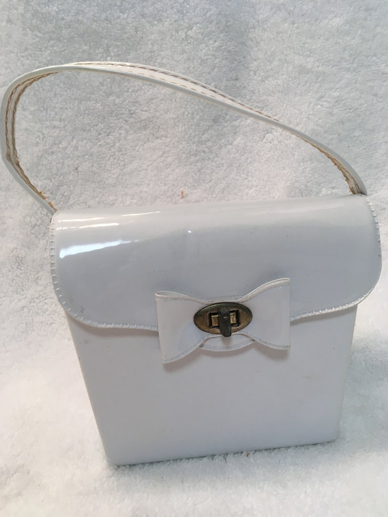 vintage adorable white child/'s purse with bow clasp