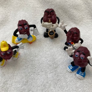 Vintage California raisins figurines, set of 5