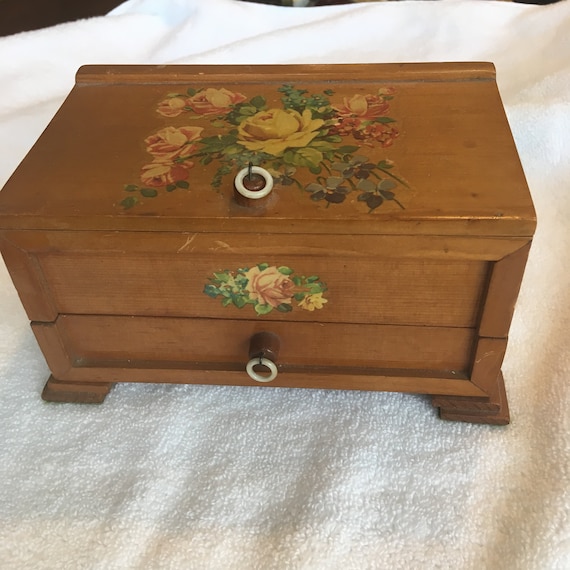 vintage decorative box, jewelry box, keepsakes, - image 1