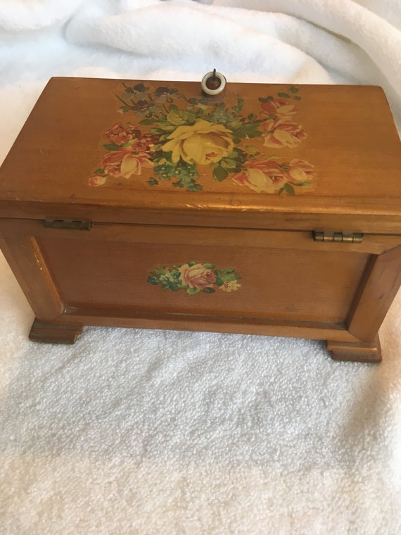 vintage decorative box, jewelry box, keepsakes, - image 6