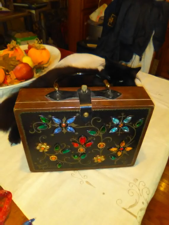1965 box bag, by Enid Collins