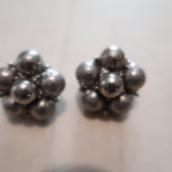 Vintage Signed CORO Clip-on Earrings Silver Tone 1" Ball Design