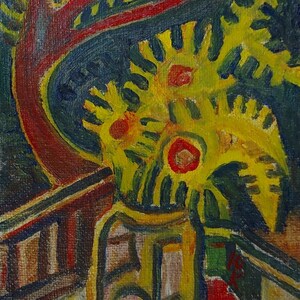 以下が含まれることがあります： 黄色い花が挿された花瓶の絵。花瓶は濃い黄色で、花は明るい黄色で中心が赤色。背景は濃い青色で、赤と黄色の木の枝が描かれている。