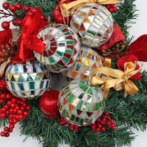 Christmas balls decorated by hand in Italy. Artistic glass mosaic Christmas balls. Christmas ornament in mosaic. image 3