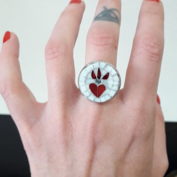 Bague Sacré Coeur en micro mosaïque, fait à la main en Italie. Bague avec coeur sacré en mosaïque de verre. idée cadeau femme tatouage rock