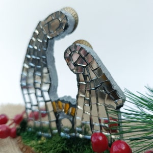 Modern Nativity in mirror mosaic, handmade in Italy.