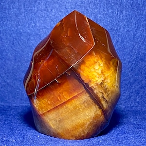 347.6g, 3.05”, Beautiful Red Carnelian Flame, Polished Carnelian Flame, Natural Carnelian Stone, Carnelian Crystal Flame, Carnelian Stone
