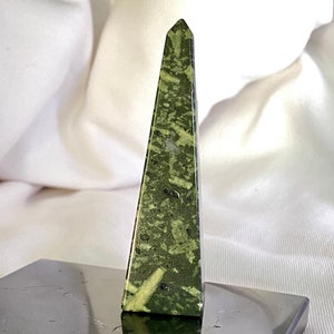 3.4”, 72.2g, Chinese Writing Stone, Green Porphyrite Tower, Porphyry Stone, Snowflake Porphyry Polished Specimen, Tower, Obelisk Home Decor