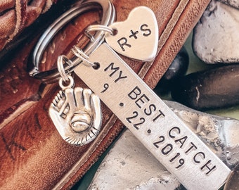 BASEBALL KEYCHAIN Gift for Him, My Best Catch, husband wife, girlfriend boyfriend, spouse, Baseball fan, Baseball mitt, Initials, Valentines