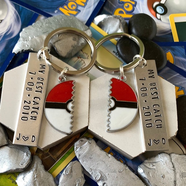 Chaveiro de casal de anime Pokémon, Minha melhor captura, presente para ele, namorado, namorada, marido, aniversário, presente de casamento, Pokébola dividida