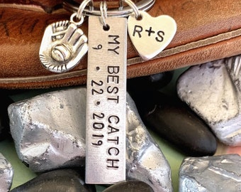 BASEBALL GIFT for BOYFRIEND, My Best Catch, Baseball Girlfriend, Anniversary Keychain, Baseball Gift for Husband, Baseball Mitt Keychain