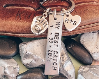 ANNIVERSARY BASEBALL KEYCHAIN, My Best Catch, Gift for him,husband wife, girlfriend boyfriend, spouse, Baseball fan, Baseball mitt, Initials