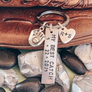 ANNIVERSARY BASEBALL KEYCHAIN, My Best Catch, Gift for him,husband wife, girlfriend boyfriend, spouse, Baseball fan, Baseball mitt, Initials