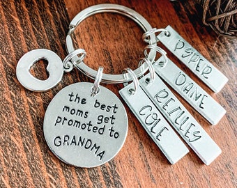 GRANDMA KEYCHAIN with NAMES, Only the Best Moms Get Promoted to Grandma, Mother's Day Gift, Personalized Grandmother, Pregnancy announcement