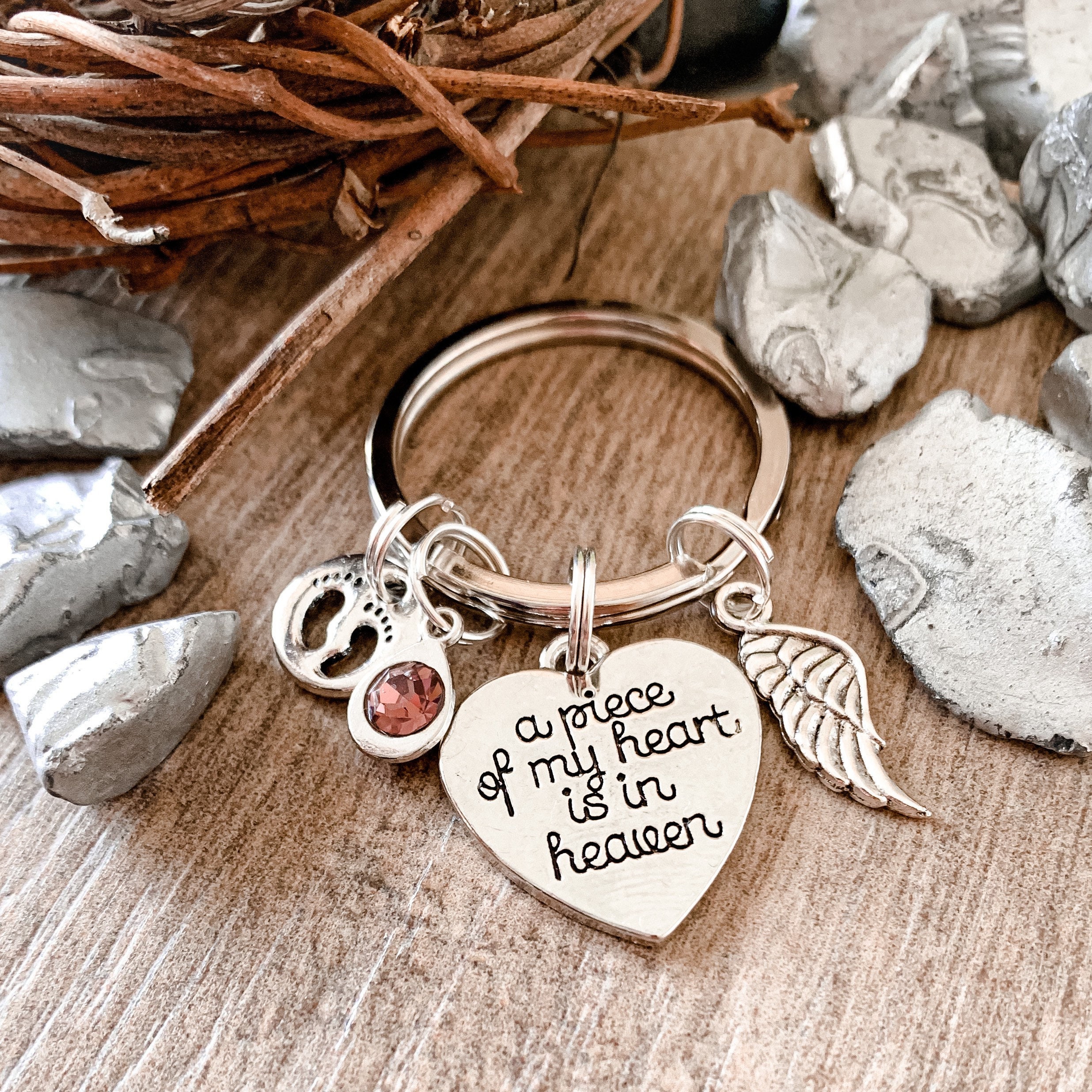Portachiavi Commemorativo Per Perdita Infantile: Regalo Di Simpatia Per Mamma Con Incisione 'Carried For A Moment, Loved For A Life'