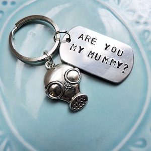 Êtes-vous ma maman, Porte-clés L'enfant vide, Dr Who, Doctor Who, Whovians, Masque à gaz, Seconde Guerre mondiale, Blitz londonien, Rose Tyler, Jack Harkness