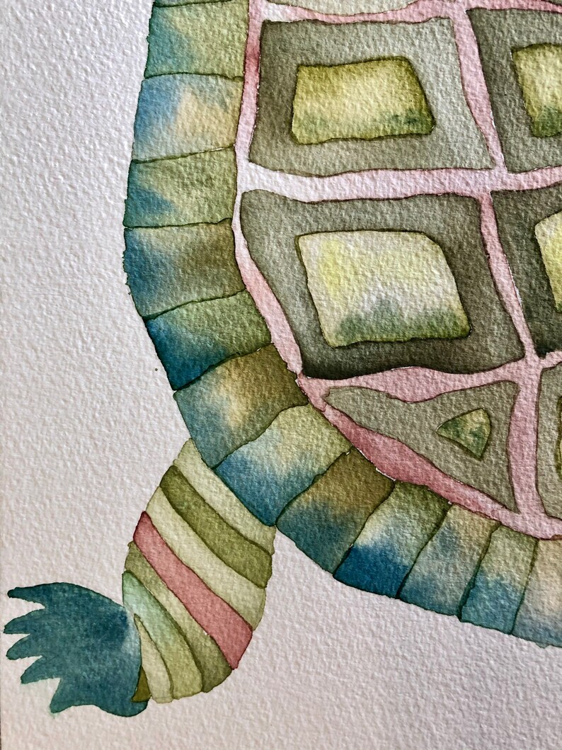 K&ouml;nnte beinhalten: Aquarellmalerei einer Schildkr&ouml;te mit einem gr&uuml;n, blau und rosa gef&auml;rbten Panzer. Das Bein der Schildkr&ouml;te ist gr&uuml;n, blau und rosa gestreift.
