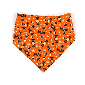 Candy Corn Baby Bib, Halloween Candy, Baby Gift, Baby Girl, First Halloween, Bibs for Babies, Holiday Bibs, Bandana Bib, Baby Shower Theme