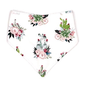 Cactus Bib, Succulent Baby Bib, Baby Girl, Desert Nursery, Cactus Baby Gift, Baby Shower Gift, Floral Bibs, Drool Bib, Cactus Theme, Bandana