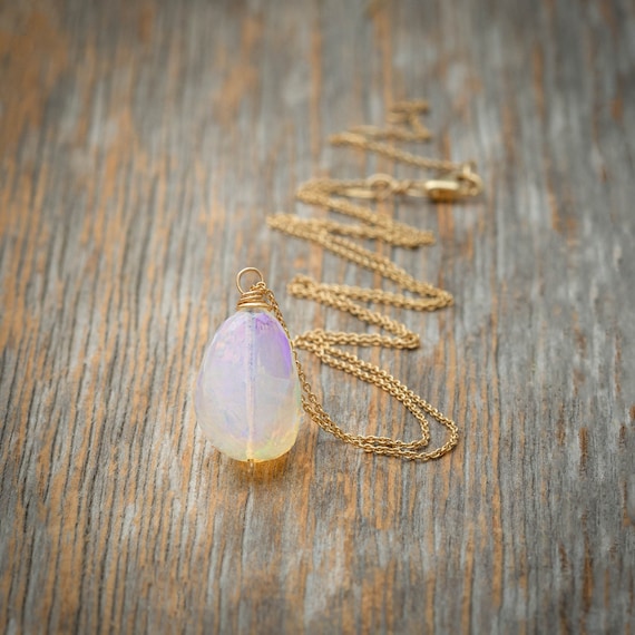 14k Gold Opal Gemstone Necklace