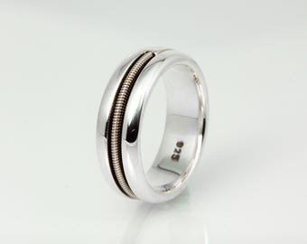Anillo de cuerda de guitarra de plata de ley maciza