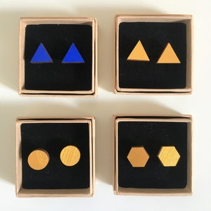 Earrings in wood, graphics, geometrics, minimalist