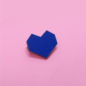 Wooden brooch graphic, geometric, heart