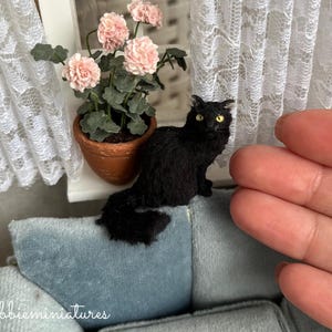 Dollhouse Miniature Cat Pet Animal in 1:12th Scale &quot;Scooter&quot;