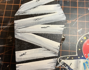 Crafty coffin, wraps