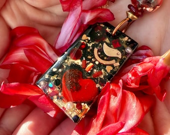 Queen of Hearts EMF Shield Amulet; Minimal Orgonite Biomagnetic Clearing EMF Protection with Elite Shungite c60 Fullerene OOAK
