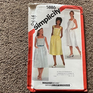 Simplicity Sewing Pattern - Dress - 3 Designs - Sizes - 6 - 16 / Bust 78cm - 97cm - Pattern No. 5886 - Uncut