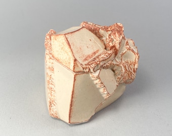 Kurinuki Ceramic Jewelry Box: Wabi-Sabi Beige Trinket Container by Mykhailo Tovstous