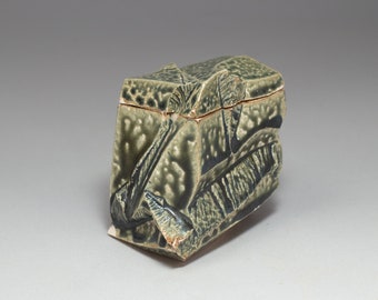 Faceted Ceramic Jewelry Box, Handmade Dark Green Glaze Trinket Container, Engagement Ring Gift. Сeramic salt box. Сeramic Keepsake Box.