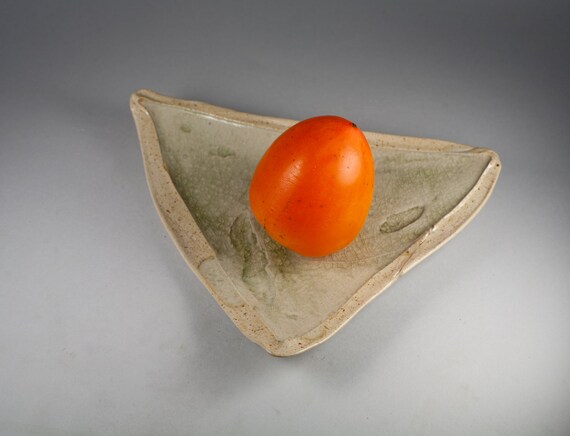 Plato de cer mica al horno de le a. Plato de cer mica. Plato
