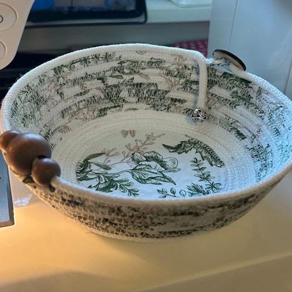 Green & White Rope Bowl