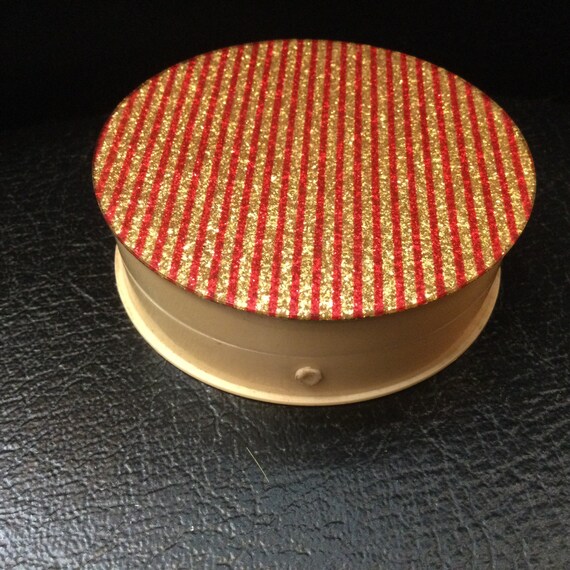Adorable Powder Compact Celluloid Red And Gold Spa