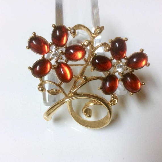 Vintage Red Jelly Lucite and Rhinestone Gold Tone… - image 2