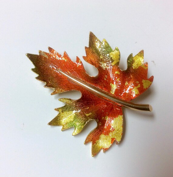 Gorgeous Enamel Signed Hedy Maple Leaf Brooch Pin… - image 2