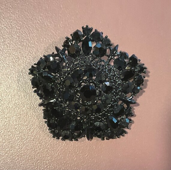 Vintage Black Domed Rhinestone Mourning Brooch Fi… - image 2