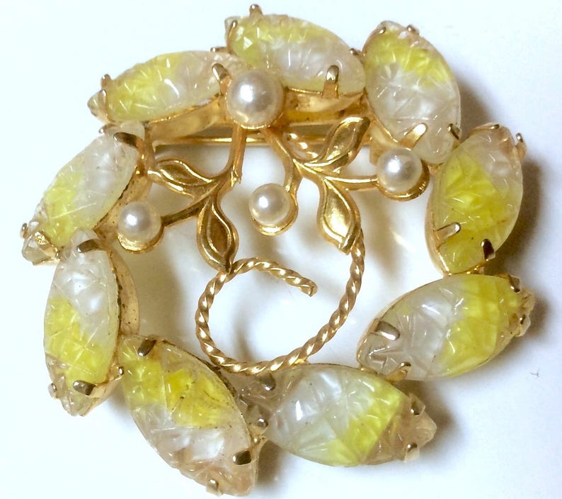 Vintage Marboux Molded Thermoset Lucite Prong Set Cabochons Yellow to White Brooch Pin Faux Pearls image 1