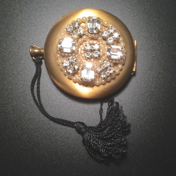 Glamorous Watch Style Powder Compact Rhinestones … - image 2