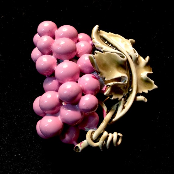 Coro Brooch Signed Figural Bunch Grapes Vine Vint… - image 4