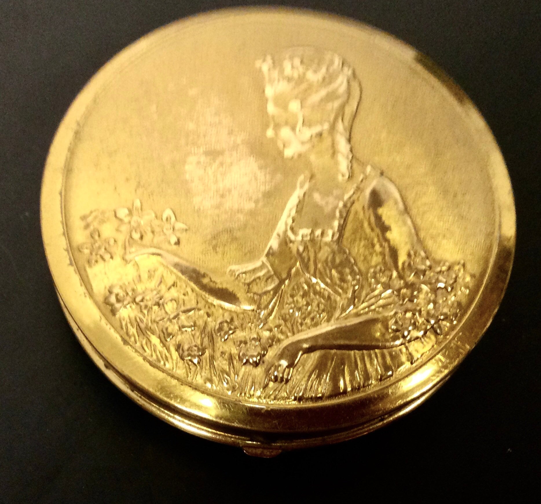 Vintage Norida Gold Tone Powder Compact Otiginal Puff Victorian Womb