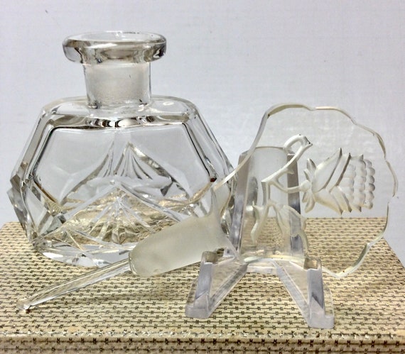 Made in Czechoslovakia Art Deco Perfume Bottle Da… - image 1